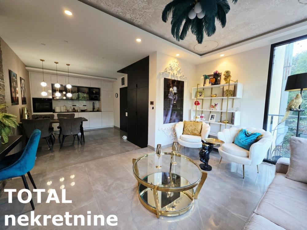 Slika 4 - Stan,NOVI SAD,CENTAR,kv: 70.00, € 260000, ID: 1103125