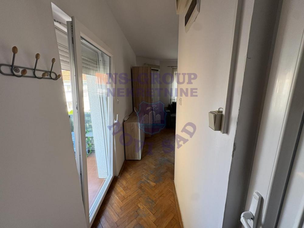 Slika 4 - Jednosoban, 24m2, Telep Novi Sad, sa terasom