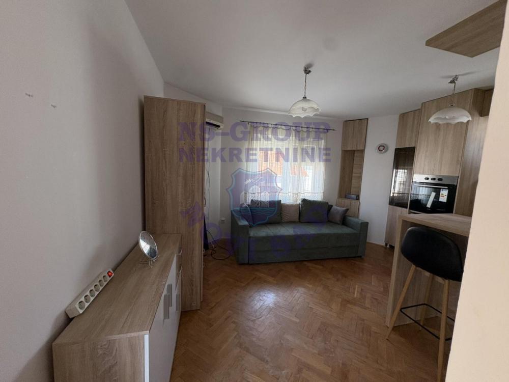 Glavna slika -Jednosoban, 24m2, Telep Novi Sad, sa terasom