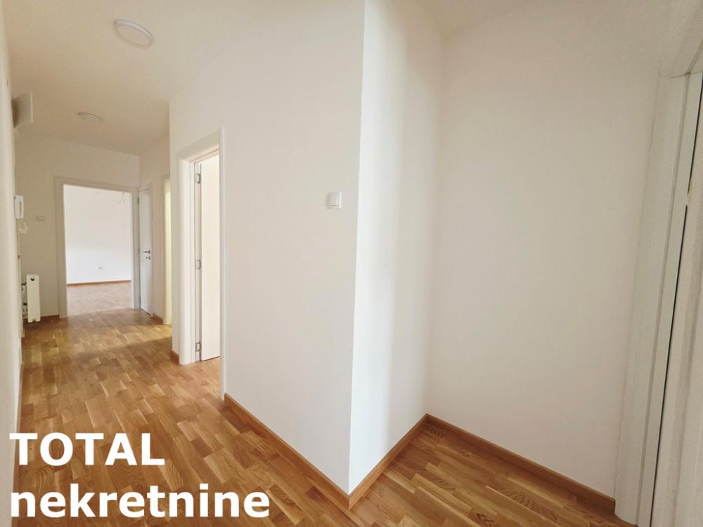 Slika 8 - Stan,NOVI SAD,ADICE,kv: 90.00, € 163000, ID: 1101265
