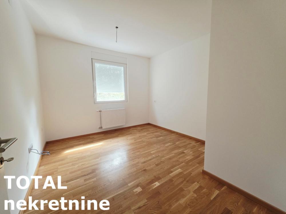 Slika 6 - Stan,NOVI SAD,ADICE,kv: 90.00, € 163000, ID: 1101265