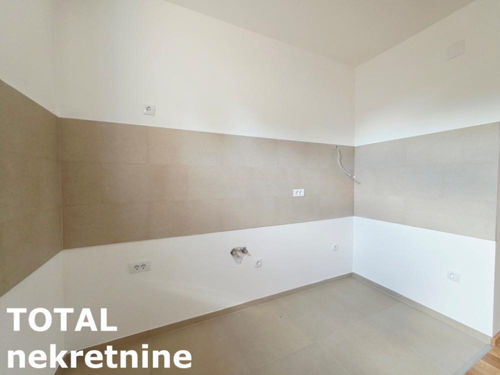 Slika 3 - Stan,NOVI SAD,ADICE,kv: 90.00, € 163000, ID: 1101265