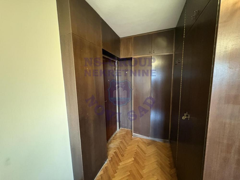 Slika 5 - Dvosoban stan na Bulevaru - 64m2 ! 