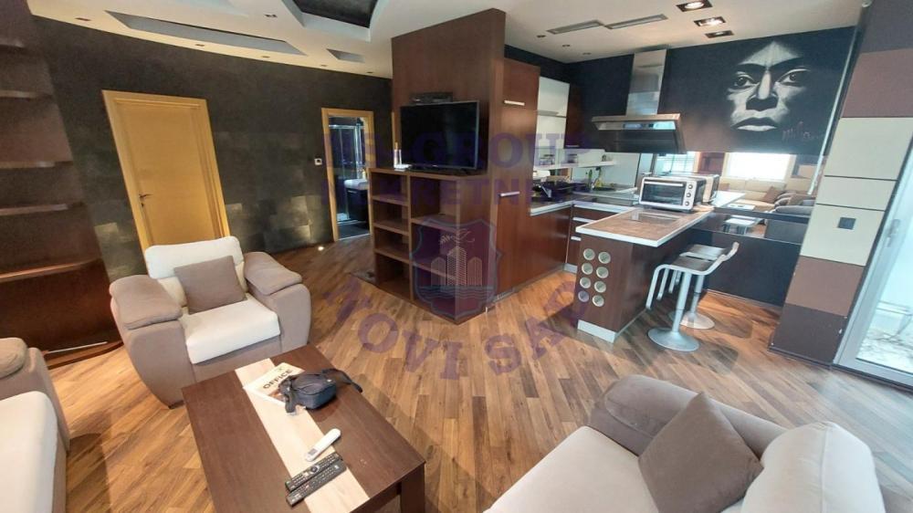 Glavna slika -Odličan poslovni apartman – idealna investicija za izdavanje!