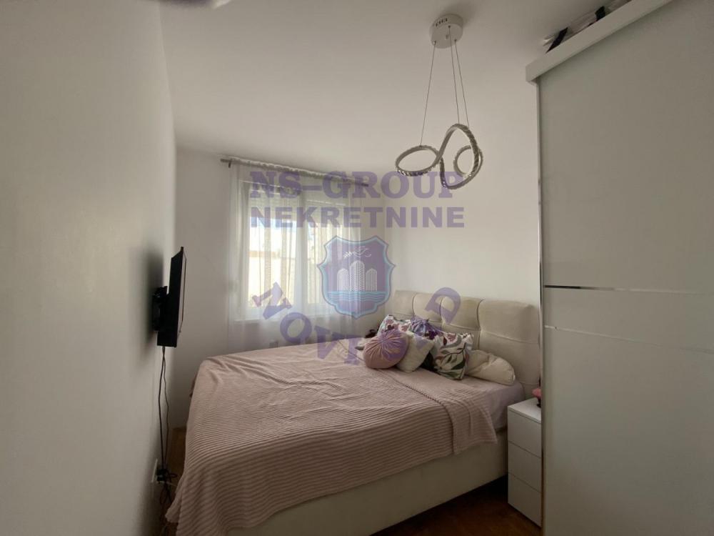 Slika 5 - Jednoiposoban, 42m2, Salajka (Partizanska ulica) Novi Sad, sa terasom, ima lift