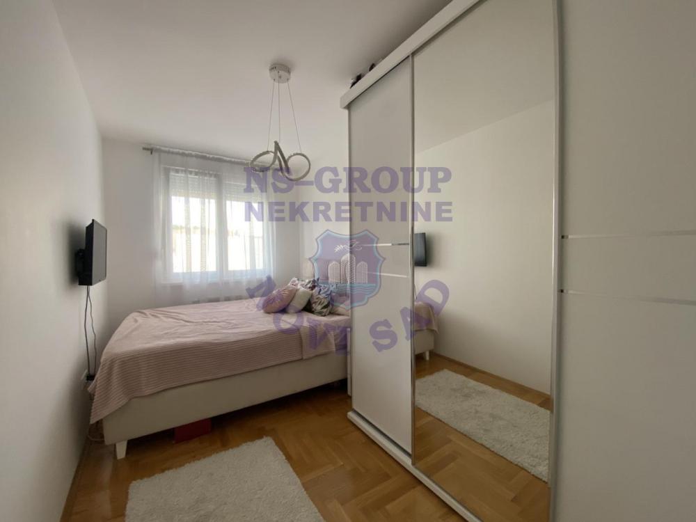Slika 6 - Jednoiposoban, 42m2, Salajka (Partizanska ulica) Novi Sad, sa terasom, ima lift