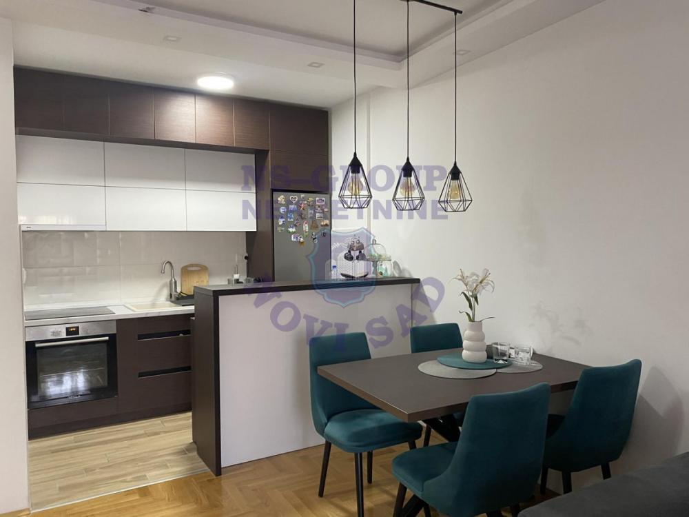 Slika 3 - Jednoiposoban, 42m2, Salajka (Partizanska ulica) Novi Sad, sa terasom, ima lift