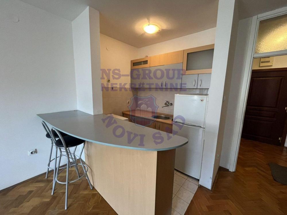 Slika 1 - Prodaja stana, 29m2, Novi Sad centar Novi Sad, ima lift
