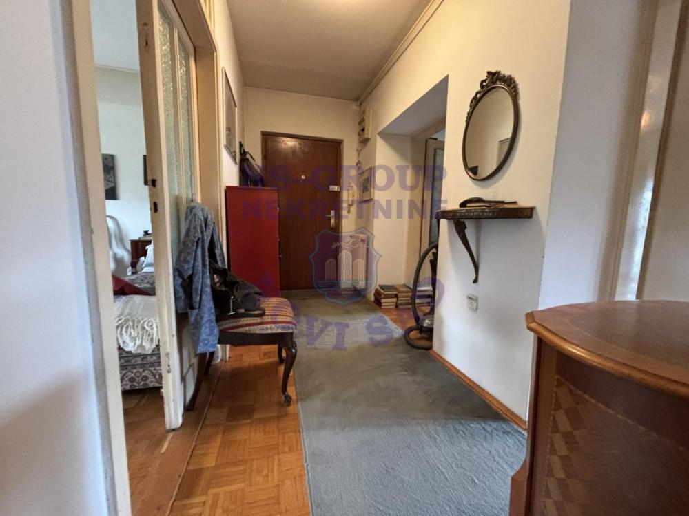 Slika 8 - Trosoban, 75m2, Novi Sad centar Novi Sad