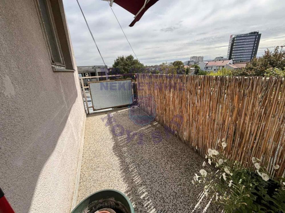 Slika 10 - Trosoban, 75m2, Novi Sad centar Novi Sad
