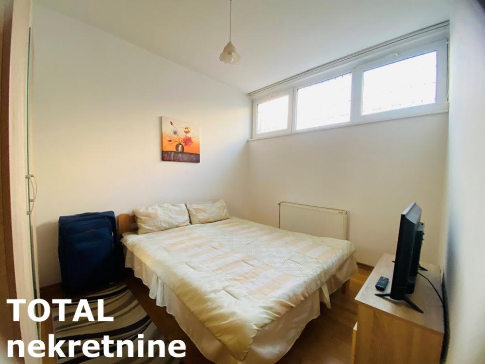 Slika 7 - Stan,NOVI SAD,GRBAVICA,kv: 36.00, € 93600, ID: 1103146