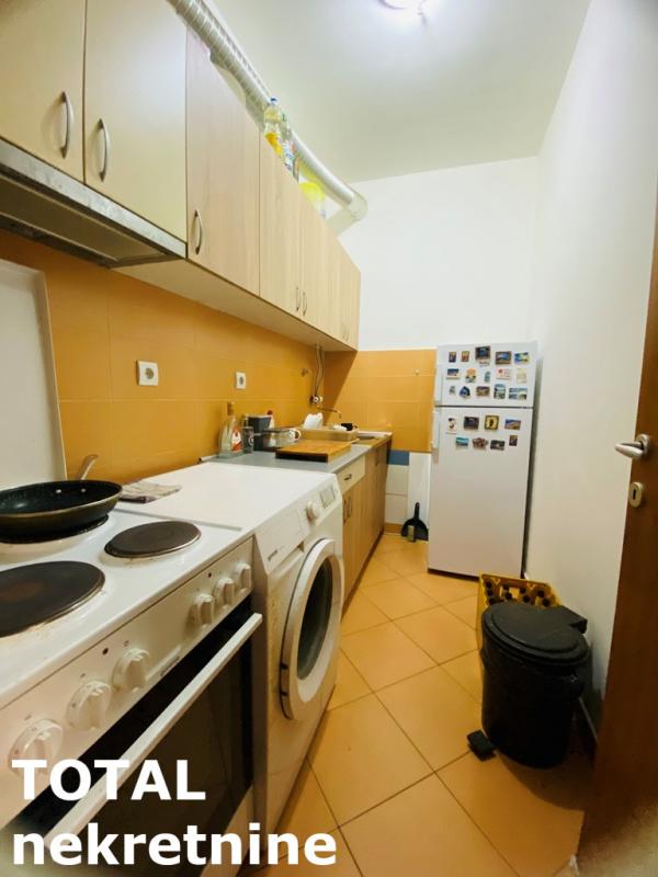Slika 8 - Stan,NOVI SAD,GRBAVICA,kv: 36.00, € 93600, ID: 1103146