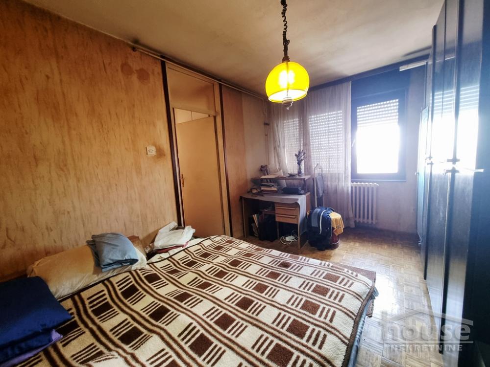 Slika 3 - Stan,PETROVARADIN,BLOK 8,kv: 77.00, € 140000, ID: 1062773