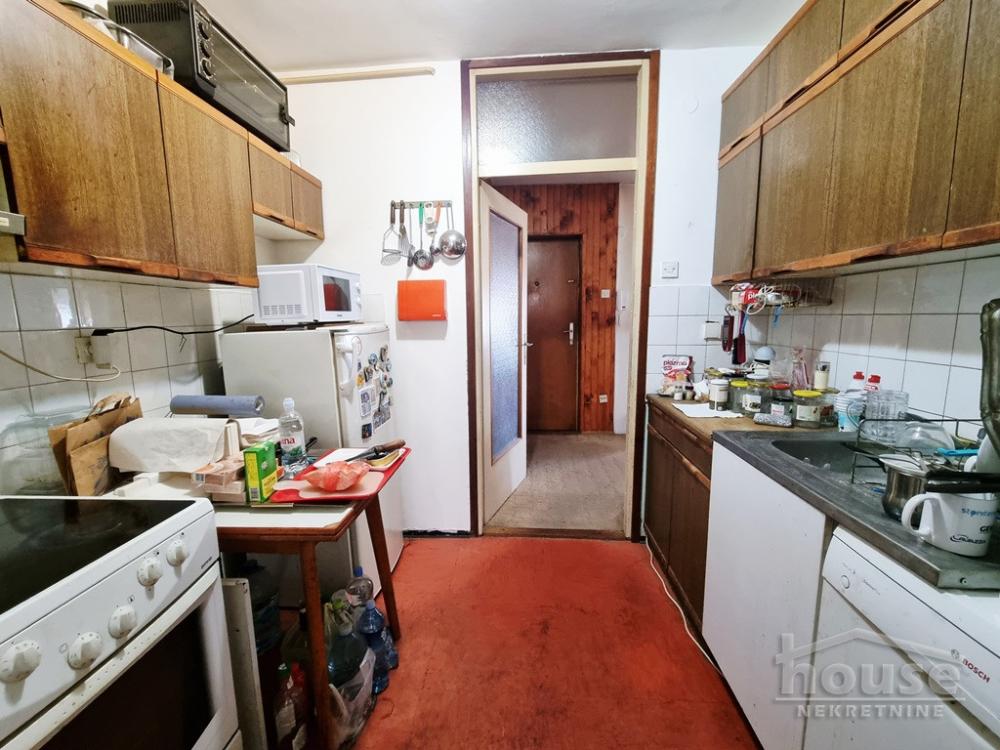 Slika 10 - Stan,PETROVARADIN,BLOK 8,kv: 77.00, € 140000, ID: 1062773