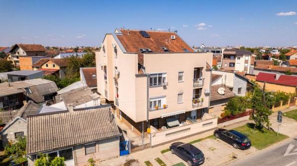 Slika 11 - Oaza porodičnog života: Stan na mirnoj lokaciji!  535311