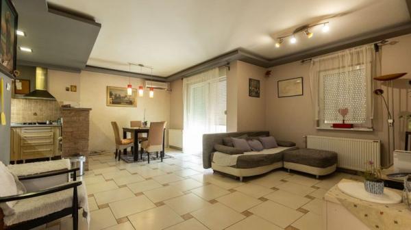 Glavna slika -Oaza porodičnog života: Stan na mirnoj lokaciji!  535311