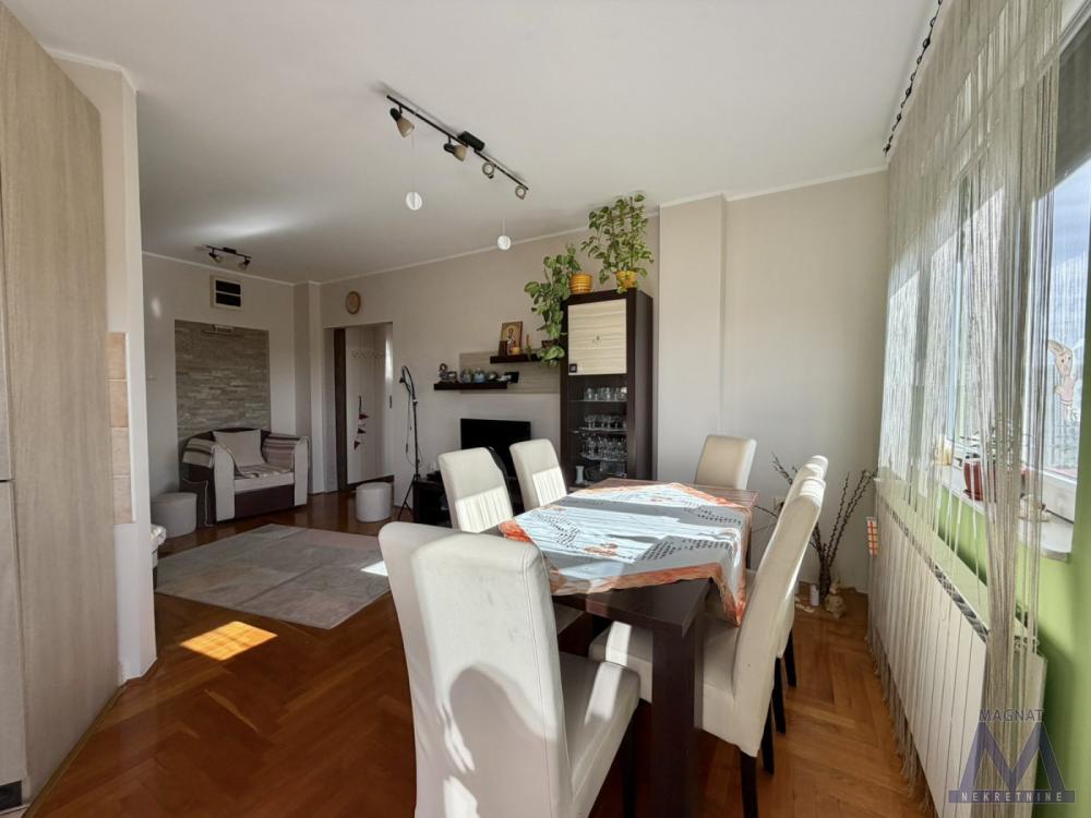 Slika 3 - Stan,NOVI SAD,BULEVAR EVROPE,kv: 55, € 164800, ID: 1019447