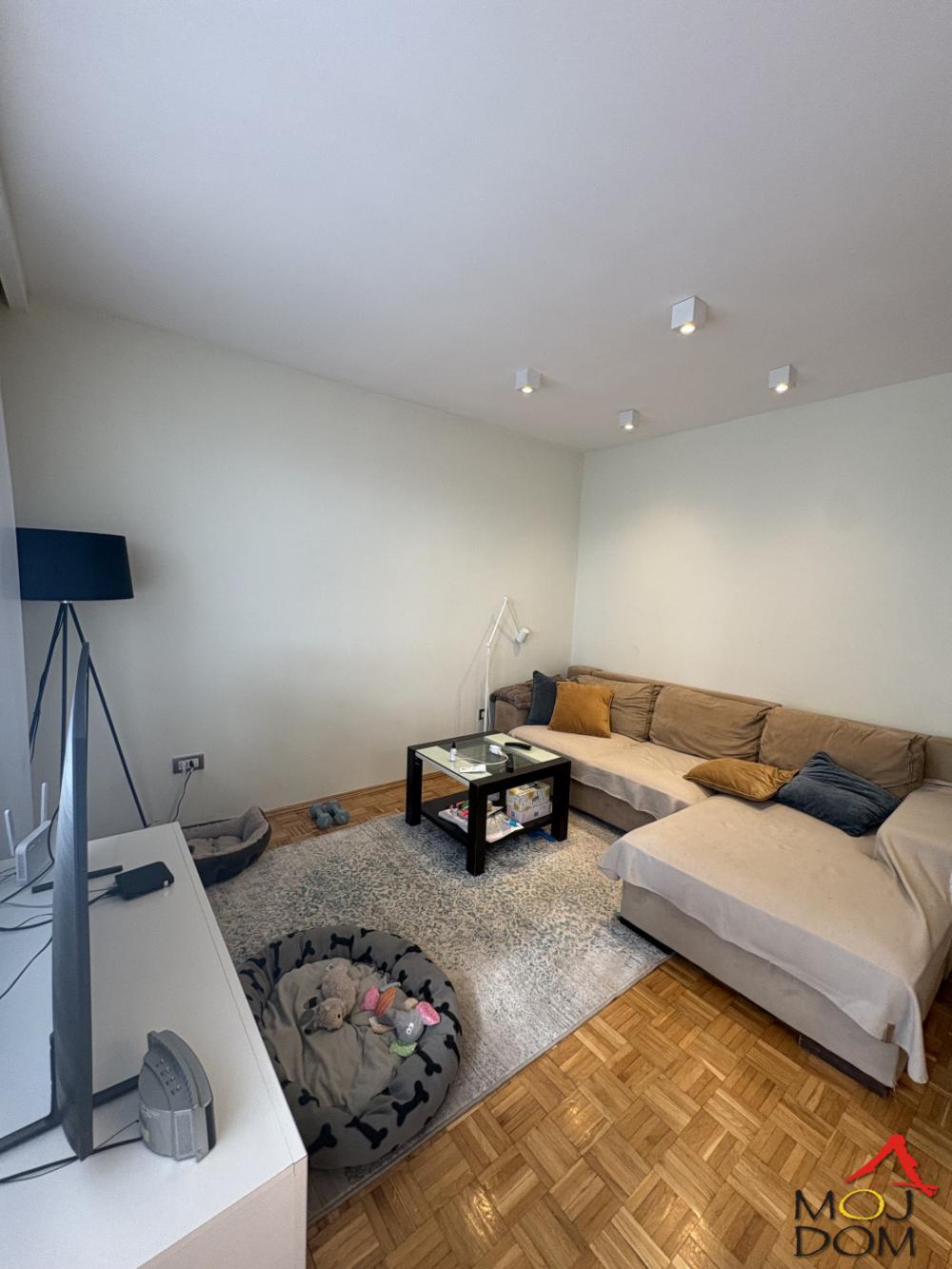Slika 1 - Stan,NOVI SAD,LIMAN 4,kv: 64, € 185400, ID: 1032858