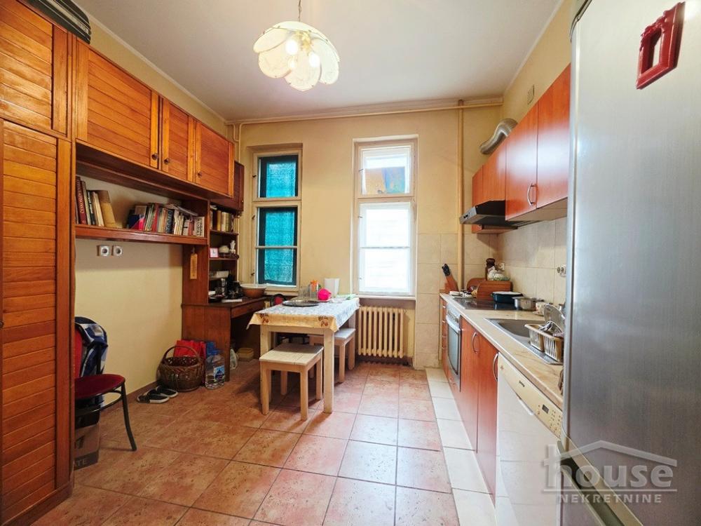 Slika 3 - Stan,NOVI SAD,CENTAR,kv: 68.00, € 150000, ID: 1066318