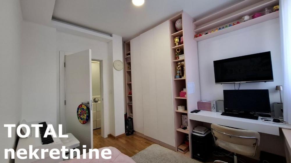 Slika 9 - Stan,NOVI SAD,TELEP,kv: 127.00, € 350000, ID: 1101808