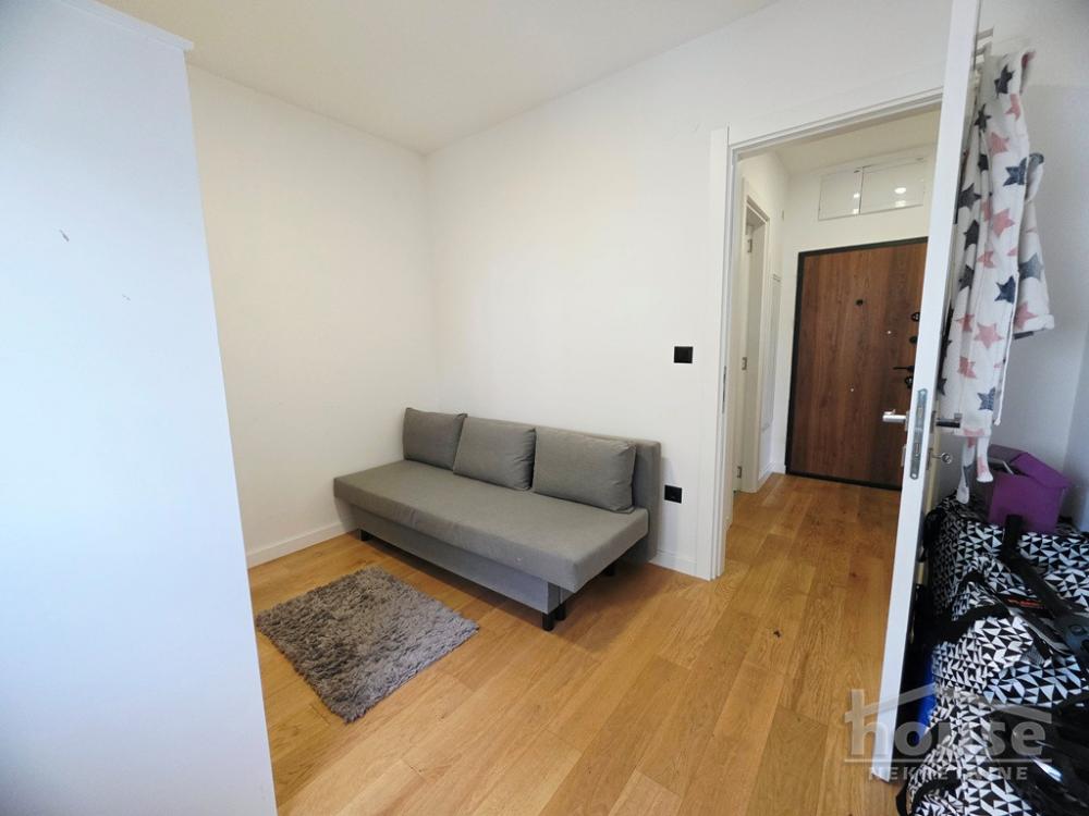 Slika 2 - Stan,NOVI SAD,BULEVAR PATRIJARHA PAVLA,kv: 38.00, € 120000, ID: 1065629