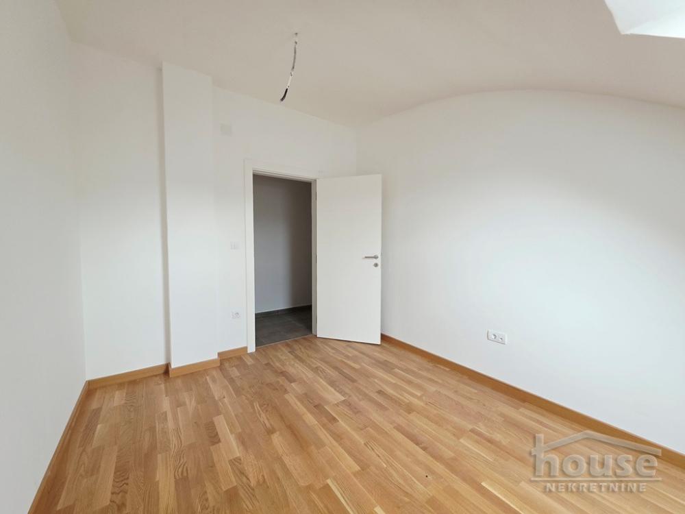 Slika 11 - Stan,PETROVARADIN,PETROVARADIN,kv: 118.00, € 251800, ID: 1066299