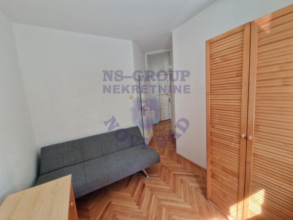 Slika 2 - Dvoiposoban, 64m2, Nova Detelinara Novi Sad