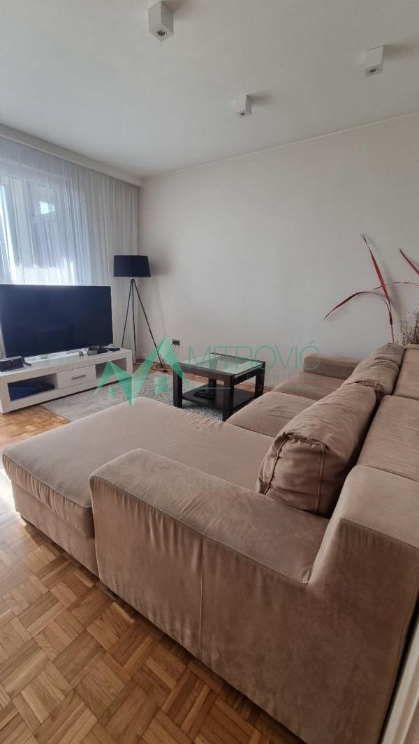 Slika 2 - Liman 4 – Renoviran dvoiposoban stan, dvostrano orijentisan (ID: 1004737) 