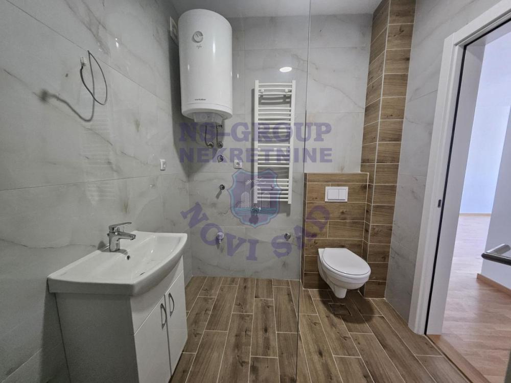 Slika 8 - VRH! Četvorosoban sa 100m2 krovne terase - 2 garažna mesta u ceni