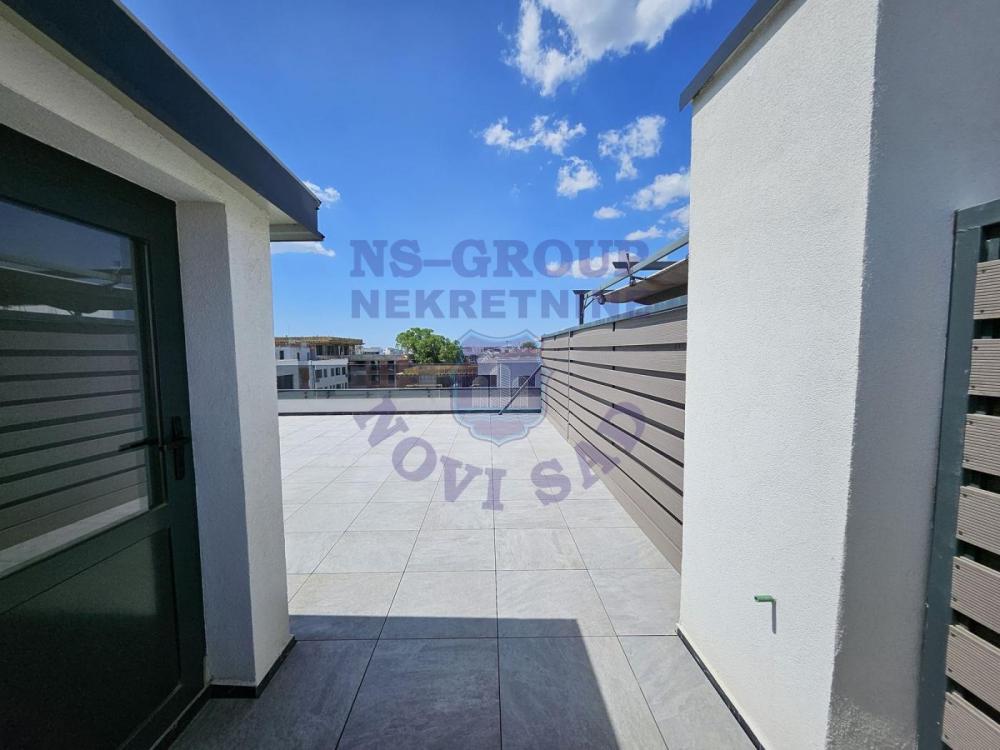 Slika 10 - VRH! Četvorosoban sa 100m2 krovne terase - 2 garažna mesta u ceni