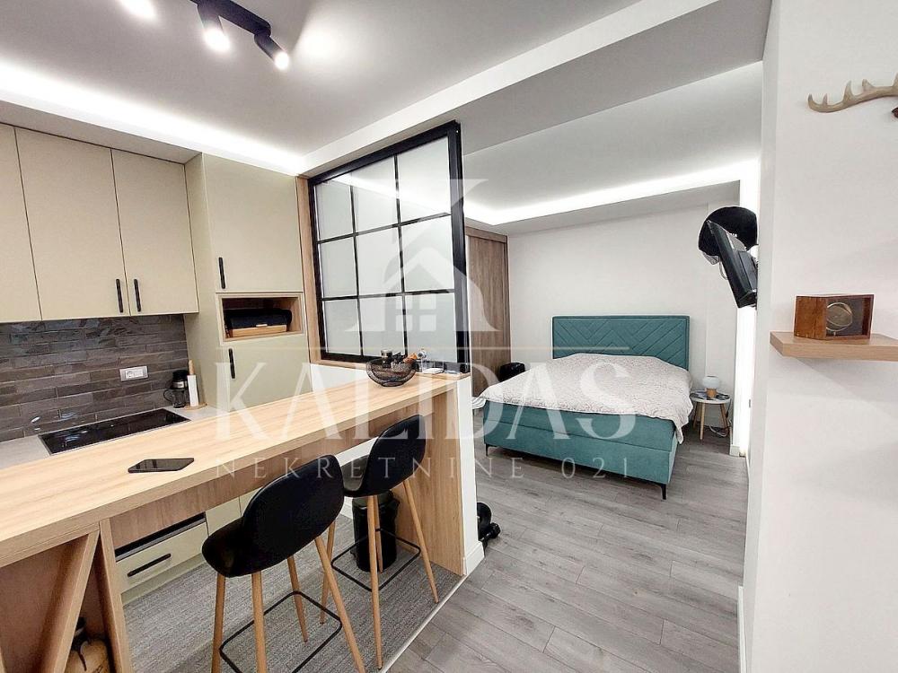 Slika 10 - Stan,NOVI SAD,GRBAVICA,kv: 47, € 159650, ID: 1009015