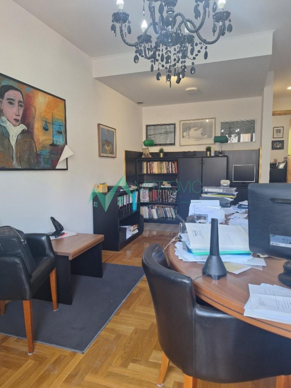 Slika 2 - Jednoiposoban, noviji stan 38m2, Kosovska, dvostrano orijentisan, šifra: 1004745 