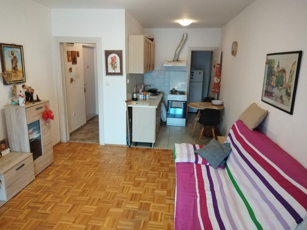 Slika 1 - Stan,NOVI SAD,ADICE,kv: 34.00, € 78500, ID: 1059776