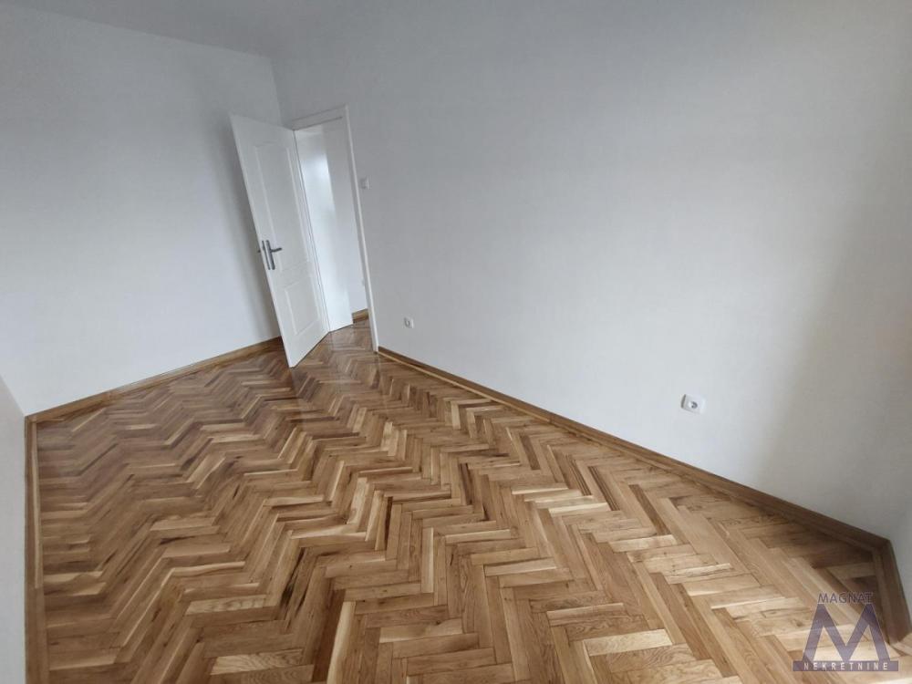 Slika 5 - Stan,NOVI SAD,CENTAR,kv: 43, € 154500, ID: 1019448