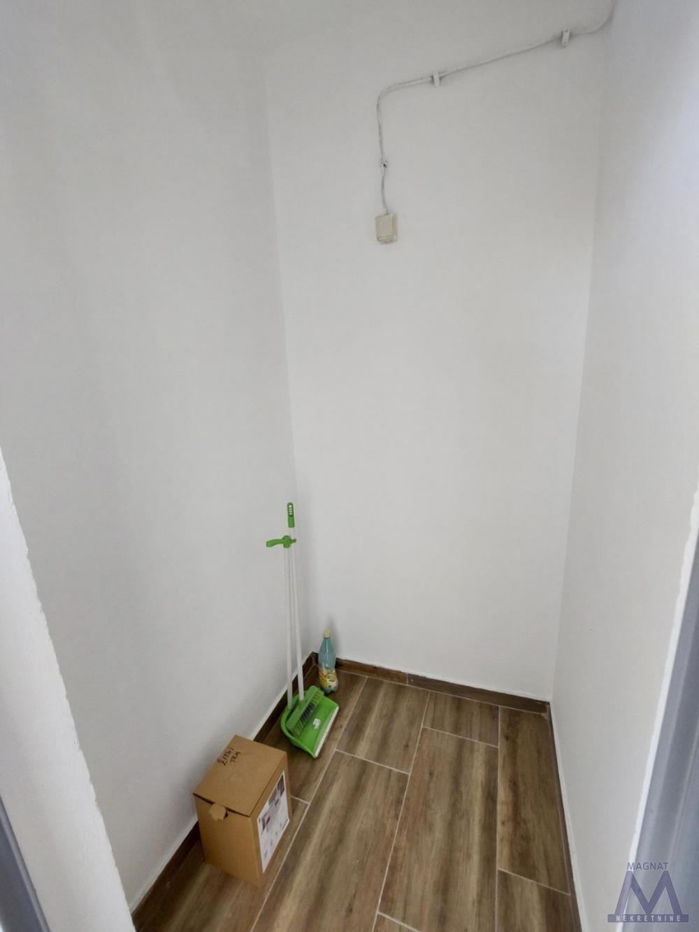 Slika 9 - Stan,NOVI SAD,CENTAR,kv: 43, € 154500, ID: 1019448
