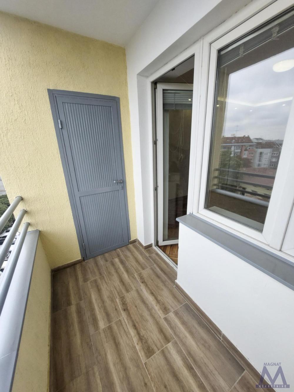 Slika 8 - Stan,NOVI SAD,CENTAR,kv: 43, € 154500, ID: 1019448