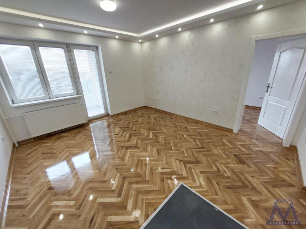 Slika 1 - Stan,NOVI SAD,CENTAR,kv: 43, € 154500, ID: 1019448