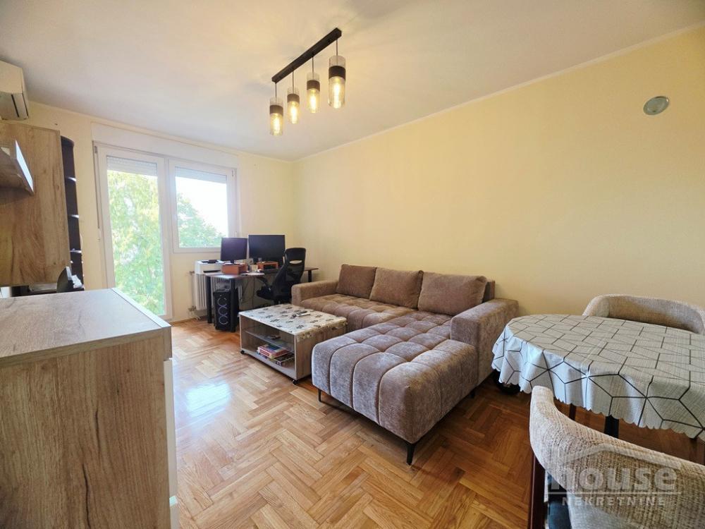Glavna slika -Stan,NOVI SAD,BULEVAR EVROPE,kv: 47.00, € 145000, ID: 1066324