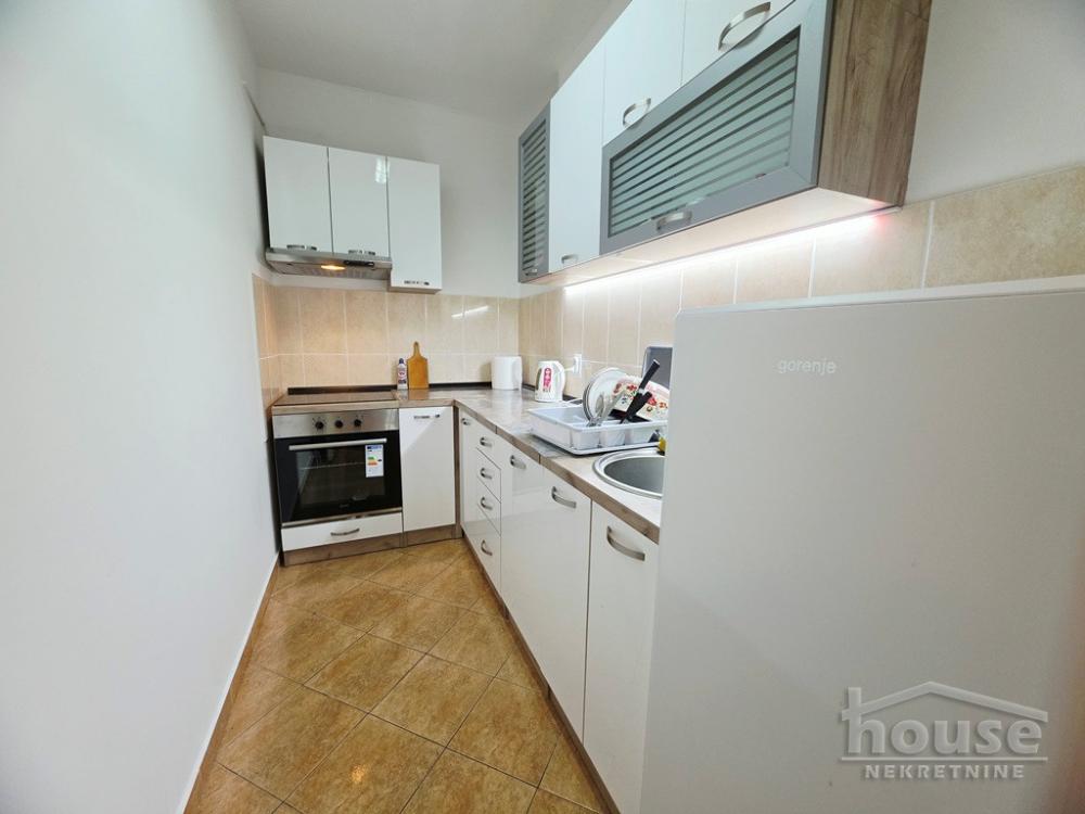 Slika 2 - Stan,NOVI SAD,BULEVAR EVROPE,kv: 47.00, € 145000, ID: 1066324