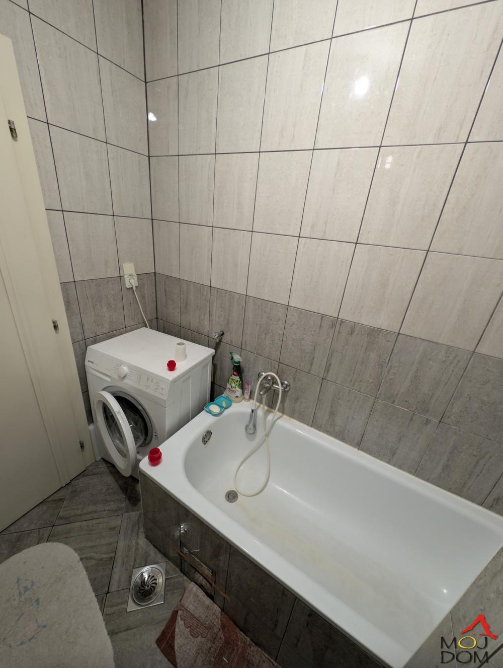 Slika 6 - Stan,NOVI SAD,NOVA DETELINARA,kv: 42, € 116800, ID: 1032873