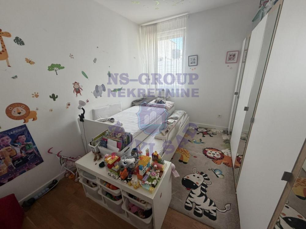 Slika 4 - Trosoban, 67m2, Jugovićevo Novi Sad, sa terasom, ima lift