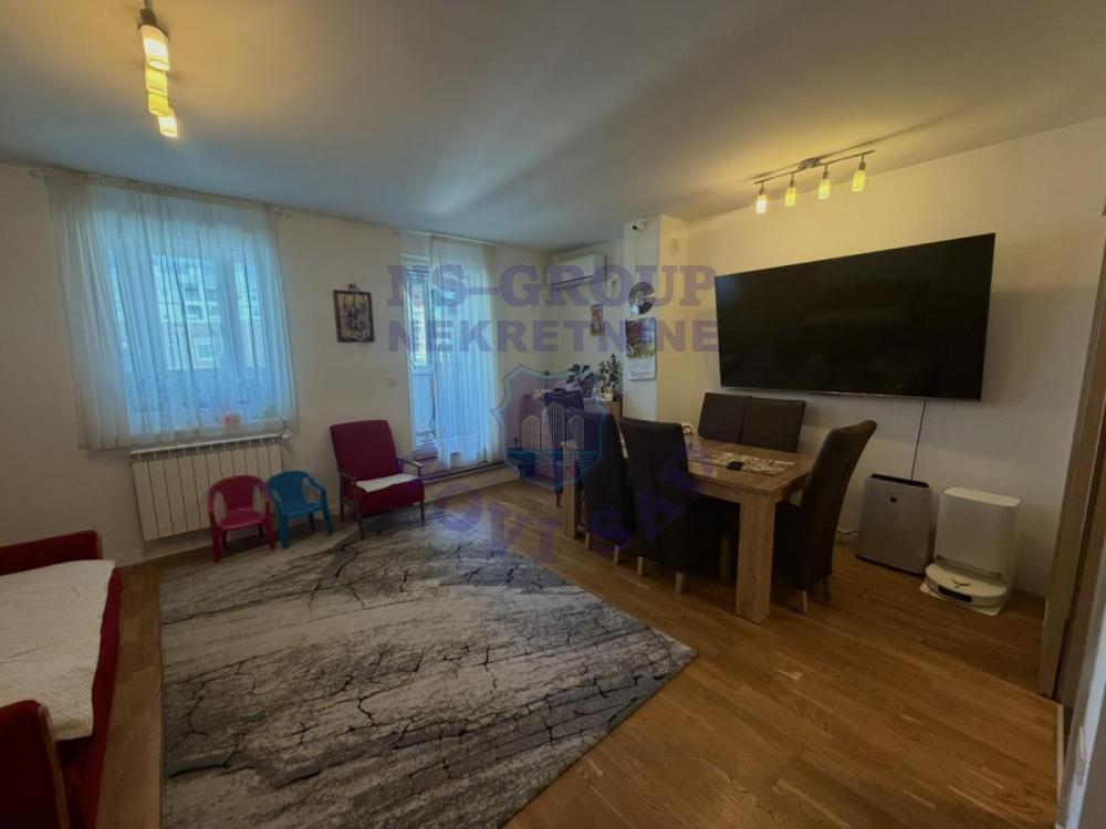 Glavna slika -Trosoban, 67m2, Jugovićevo Novi Sad, sa terasom, ima lift