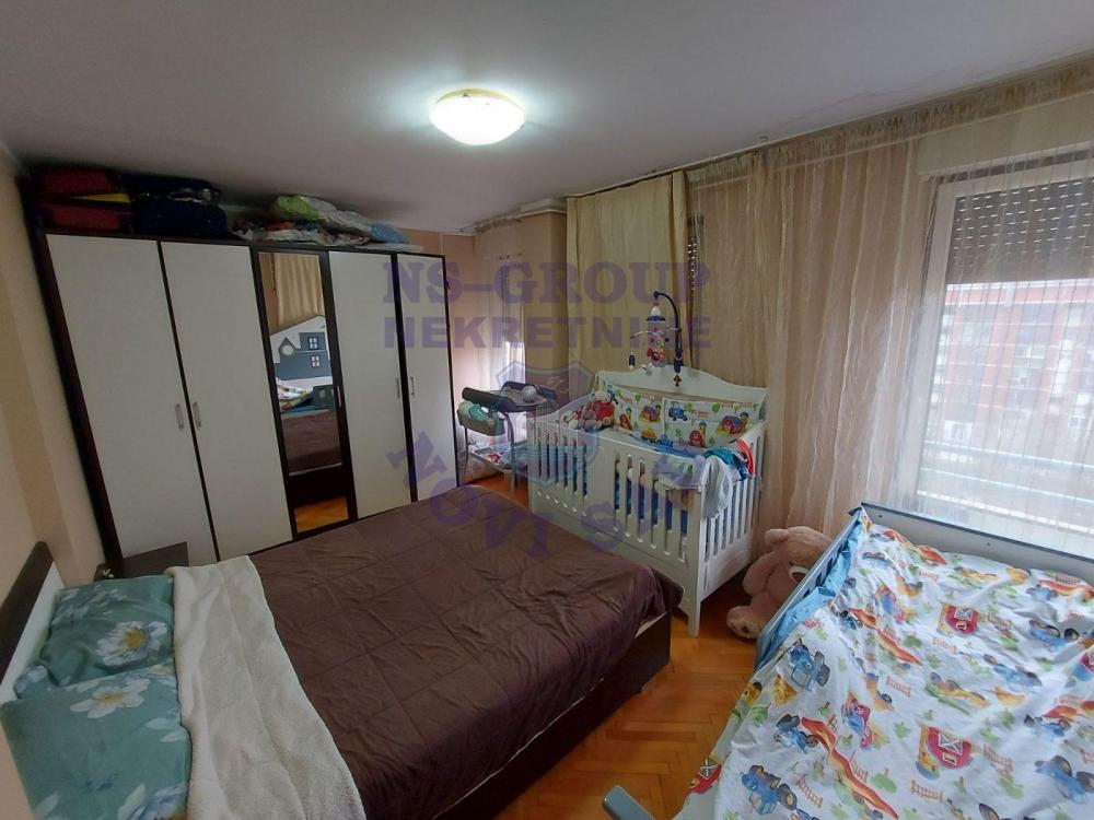 Slika 0 - Prodaja stana, 84m2, Bulevar oslobođenja Novi Sad, sa terasom, ima lift