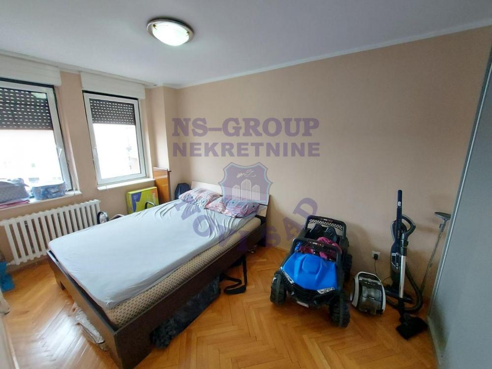 Slika 6 - Prodaja stana, 84m2, Bulevar oslobođenja Novi Sad, sa terasom, ima lift