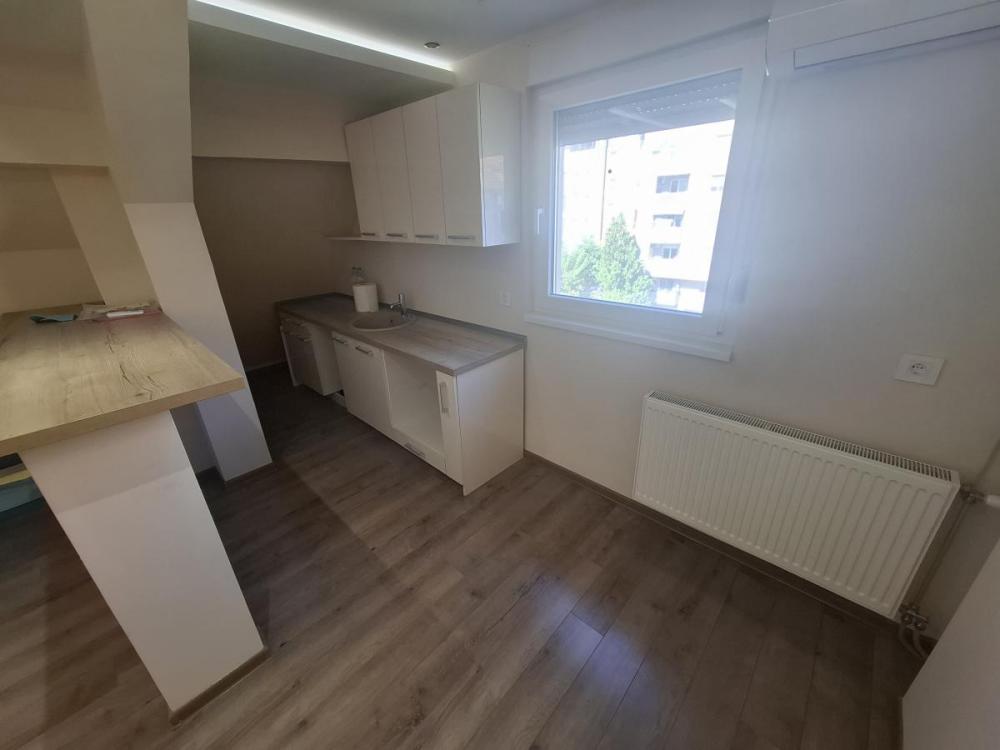 Slika 2 - Dvoiposoban stan 43m blizu Sajma