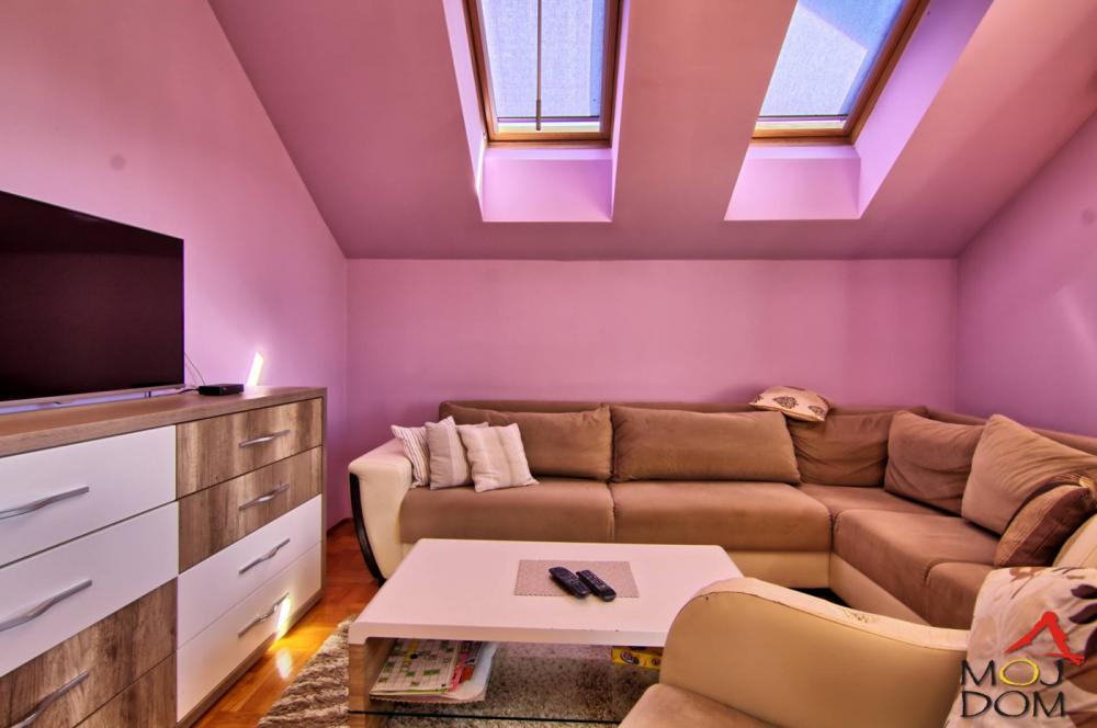 Slika 1 - Stan,NOVI SAD,BULEVAR,kv: 72, € 195700, ID: 1032872