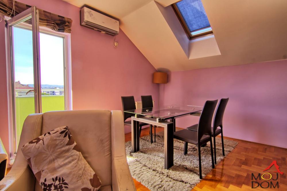 Slika 2 - Stan,NOVI SAD,BULEVAR,kv: 72, € 195700, ID: 1032872