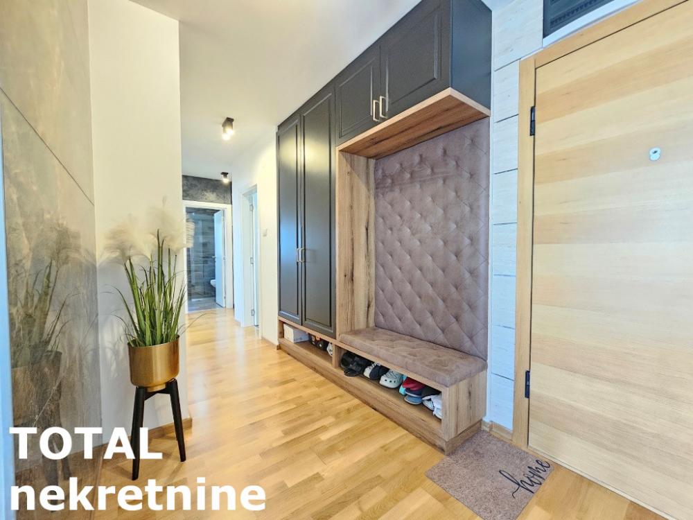 Slika 9 - Stan,NOVI SAD,BULEVAR,kv: 75.00, € 298000, ID: 1099543