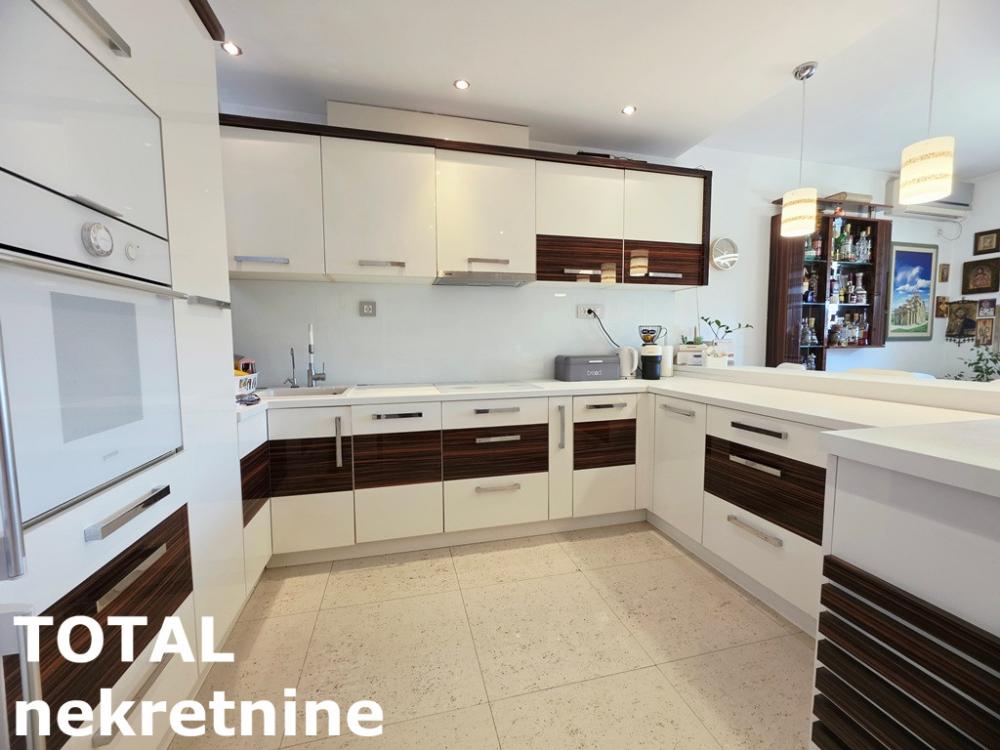 Slika 5 - Stan,NOVI SAD,CENTAR,kv: 99.00, € 310000, ID: 1103122