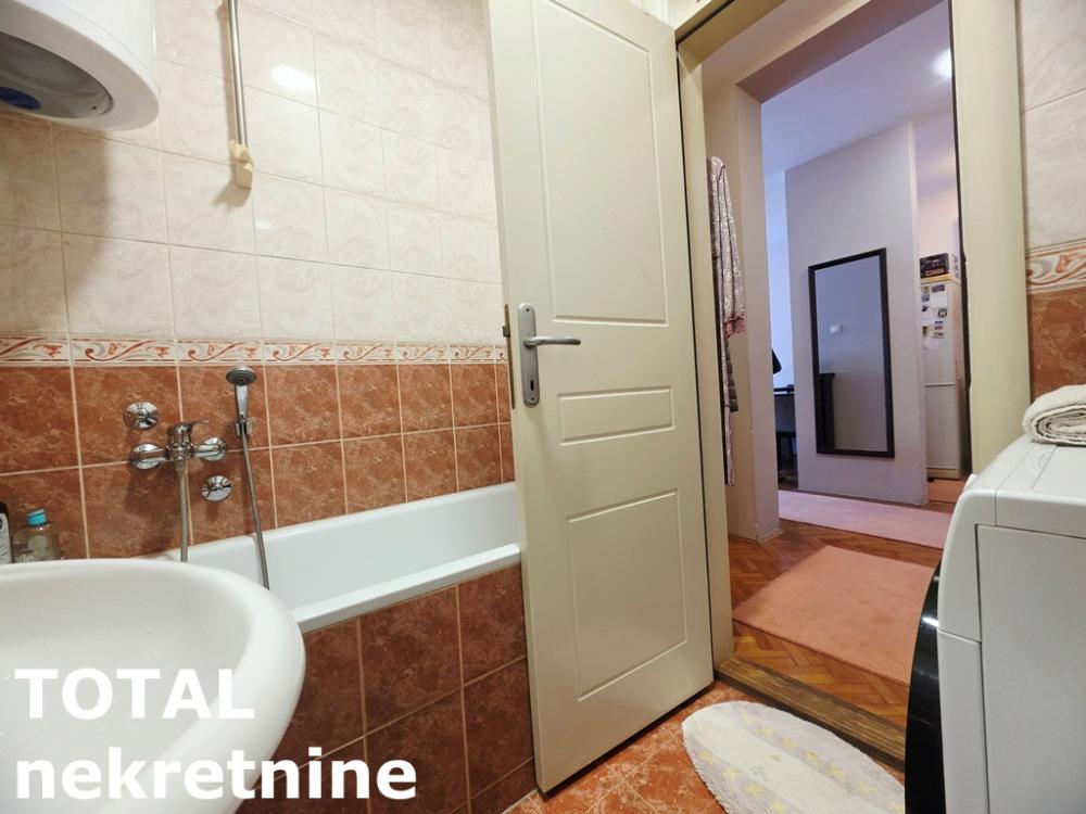 Slika 8 - Stan,NOVI SAD,CENTAR,kv: 38.00, € 135000, ID: 1103124